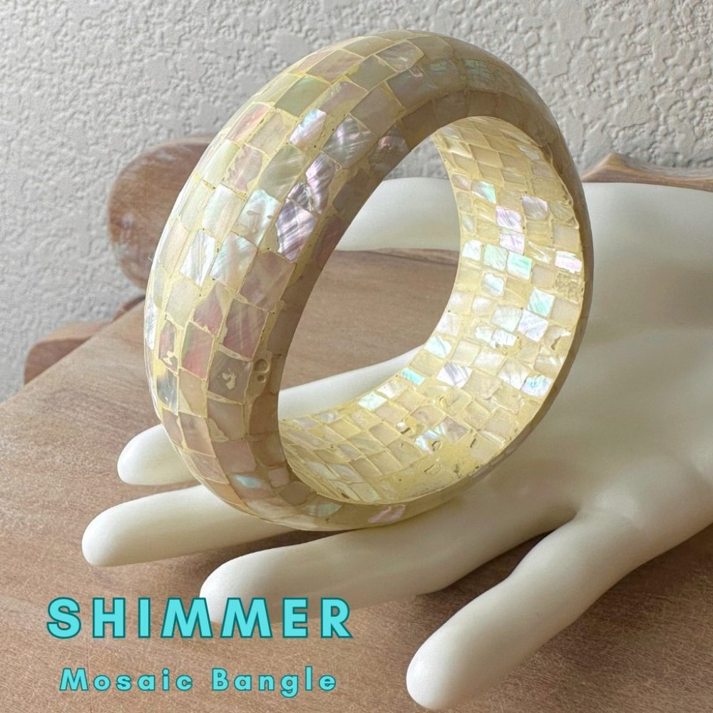 Vintage Ivory Neutral Chunky Mother of Pearl Mosaic Shimmer Wavy Bangle Bracelet